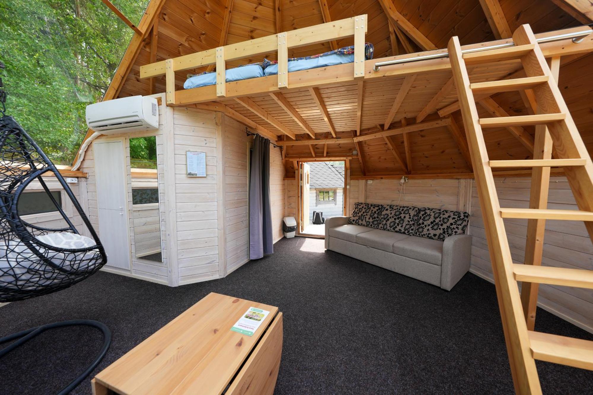 Reiu Holiday Centre Paikuse Bagian luar foto
